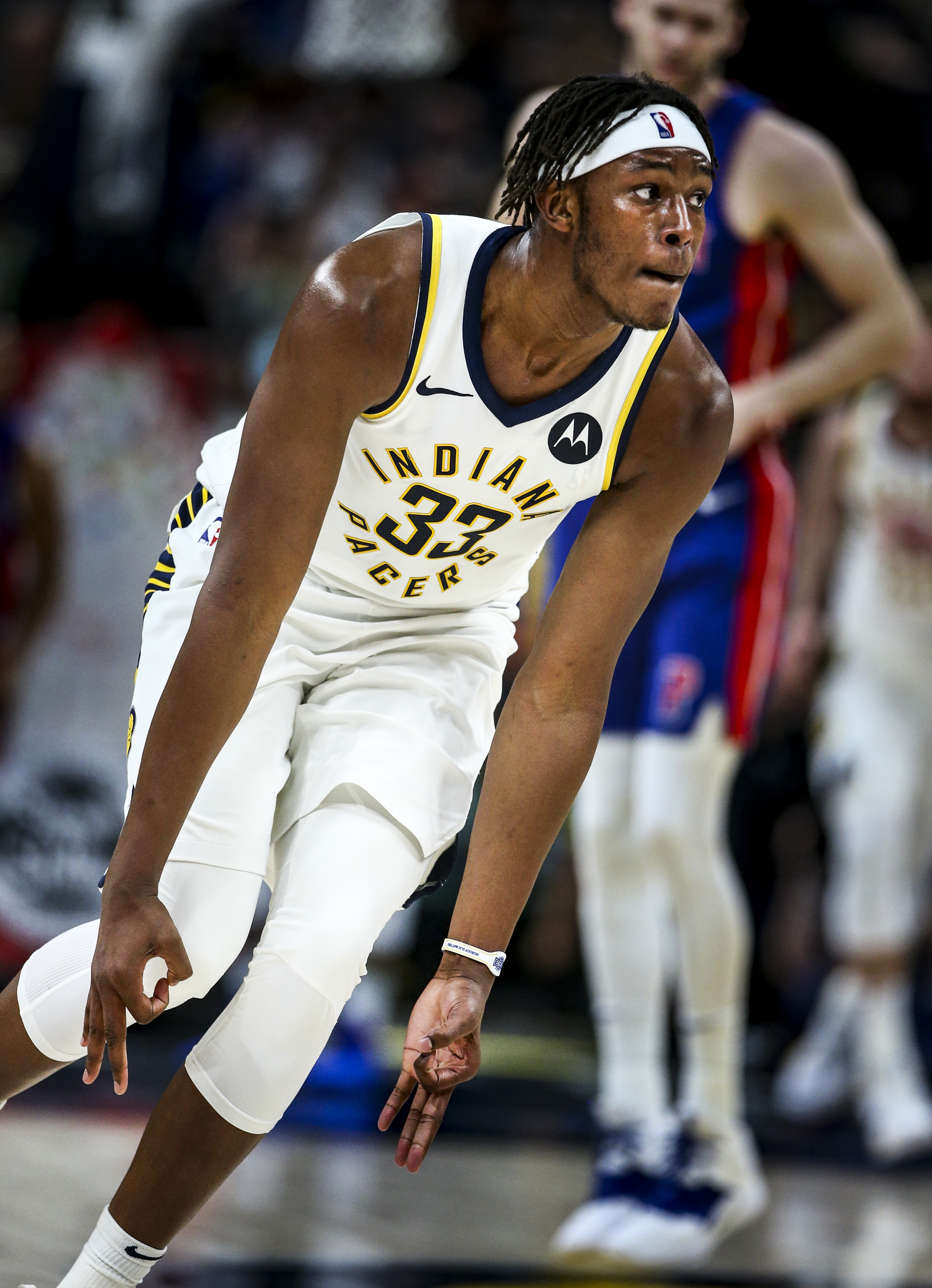 开云官网-关于印第安纳步行者训练开放日,今夜回应争议引欢呼,NBA常规赛在即,身体对抗强度拉满的信息